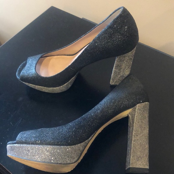 Stunning!!!! Size 9 - Picture 2 of 4